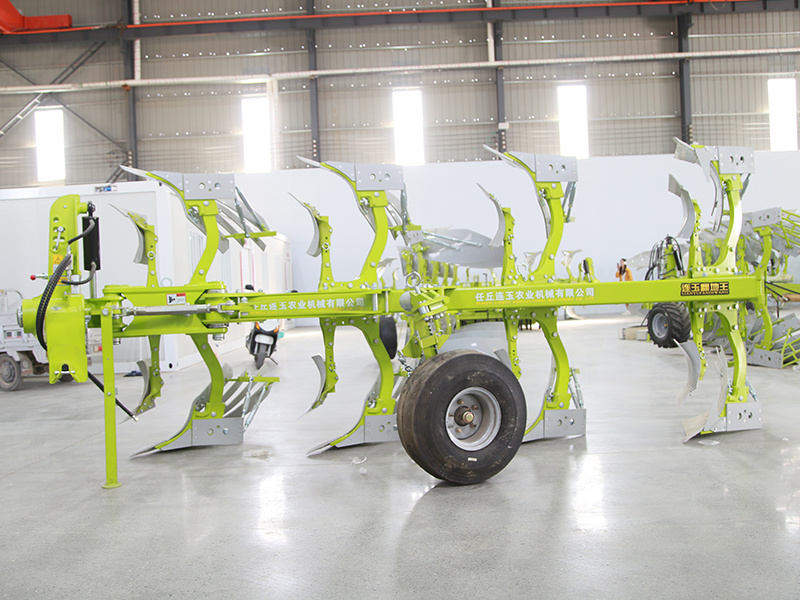 Precautions for using a reversible plow