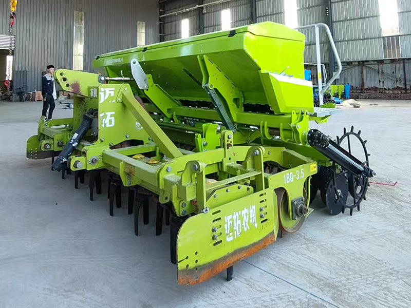 Development trends of the compound strip planter