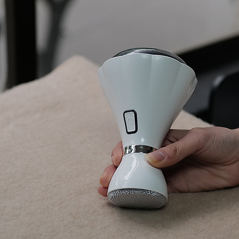 Type-C Rechargeable Lint Remover
