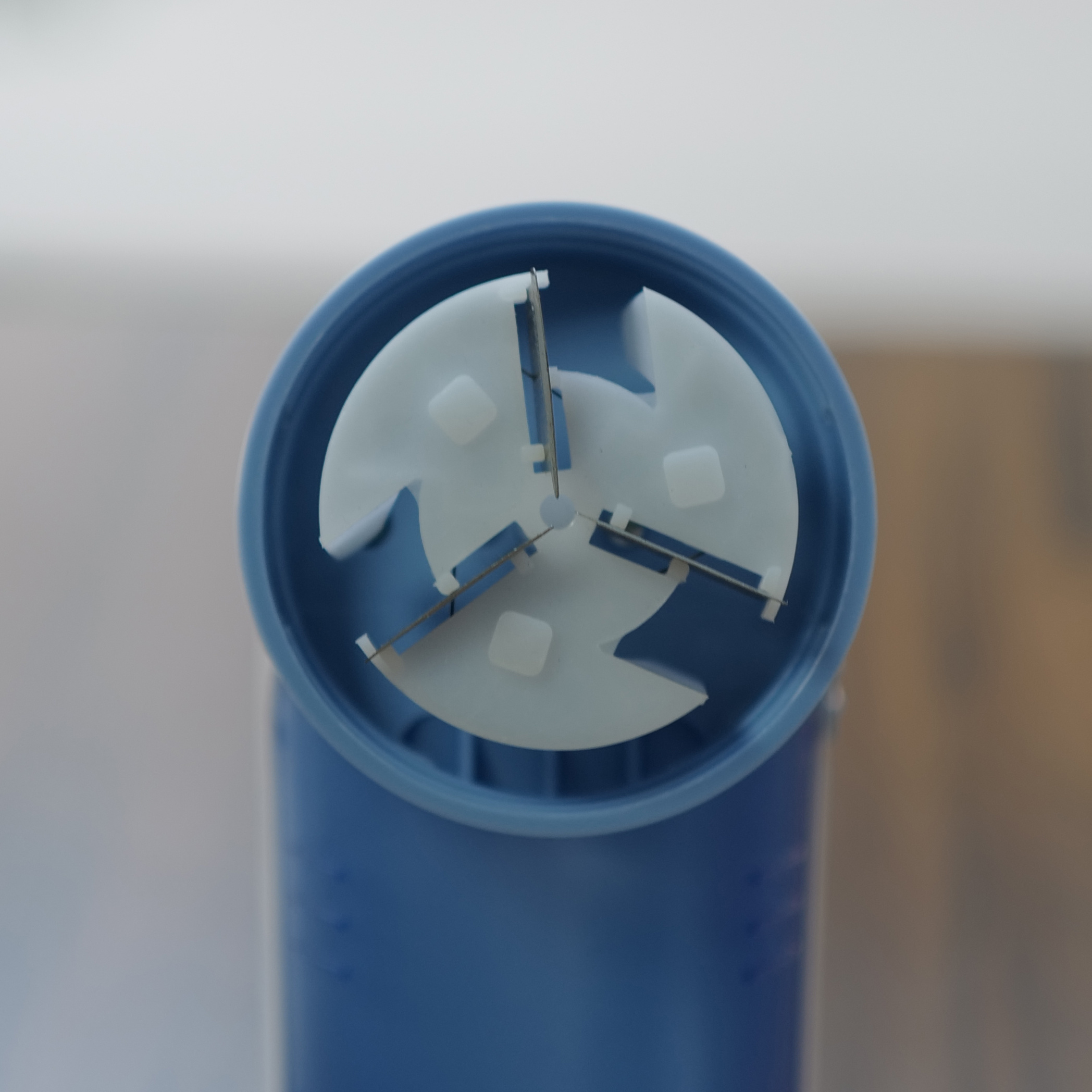 Battery-operated Lint Remover
