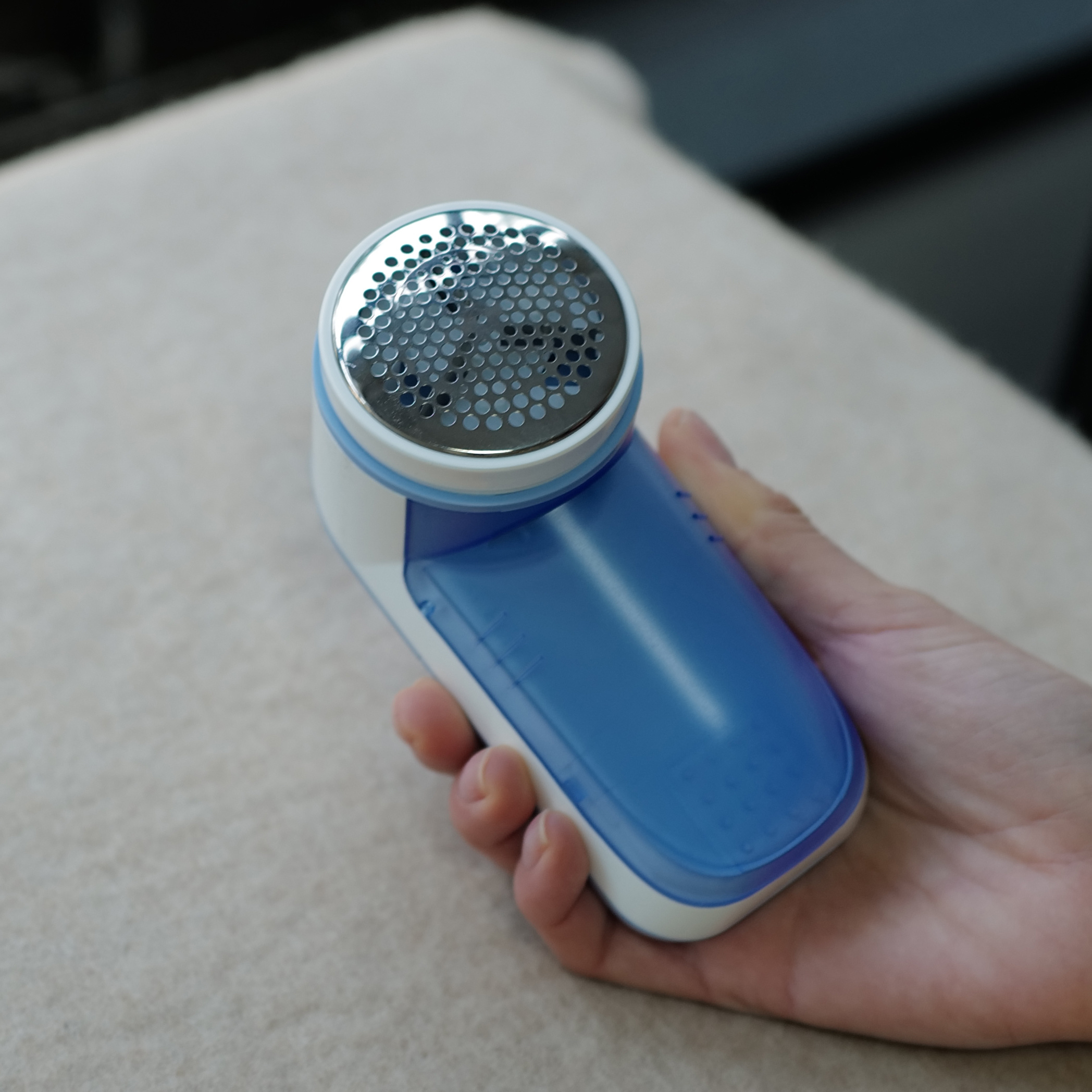 Battery-operated Lint Remover