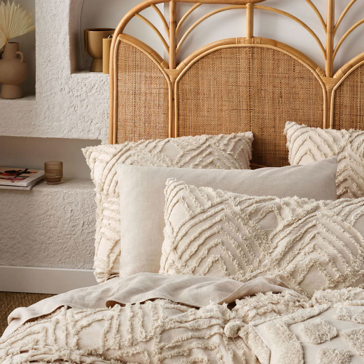 Swiss dot&Clipped Jacquard beddings