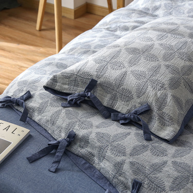 Matelassé Jacquard beddings