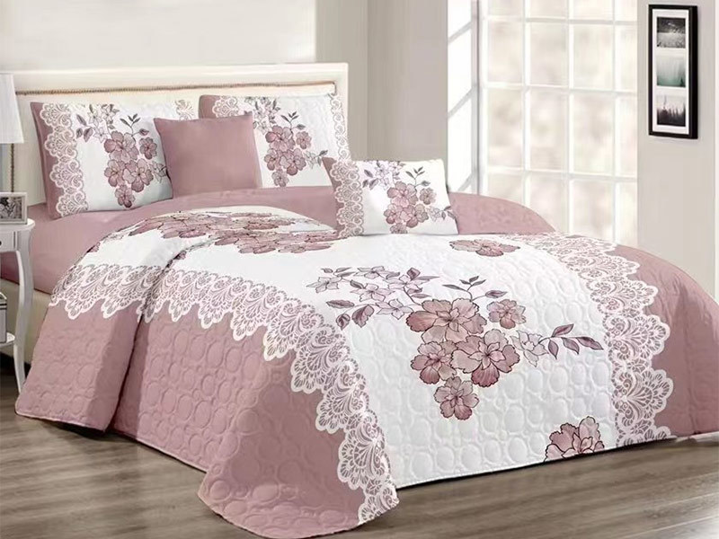 Bed cover multi-piece set