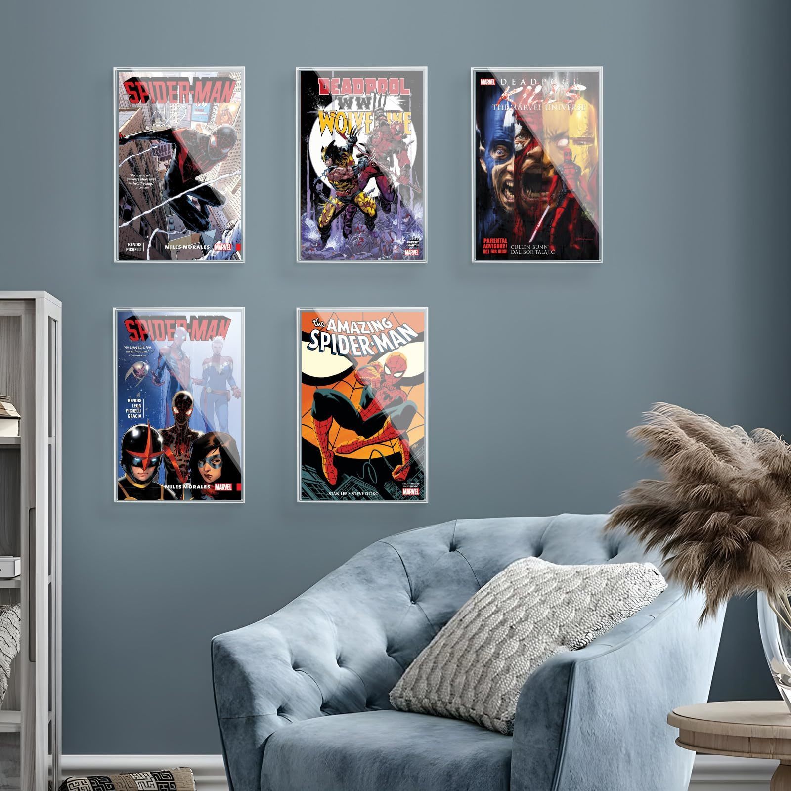 Premiun Acrylic Comic Book Frame for Family