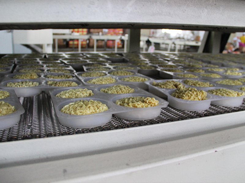 Hakka noodle making machine