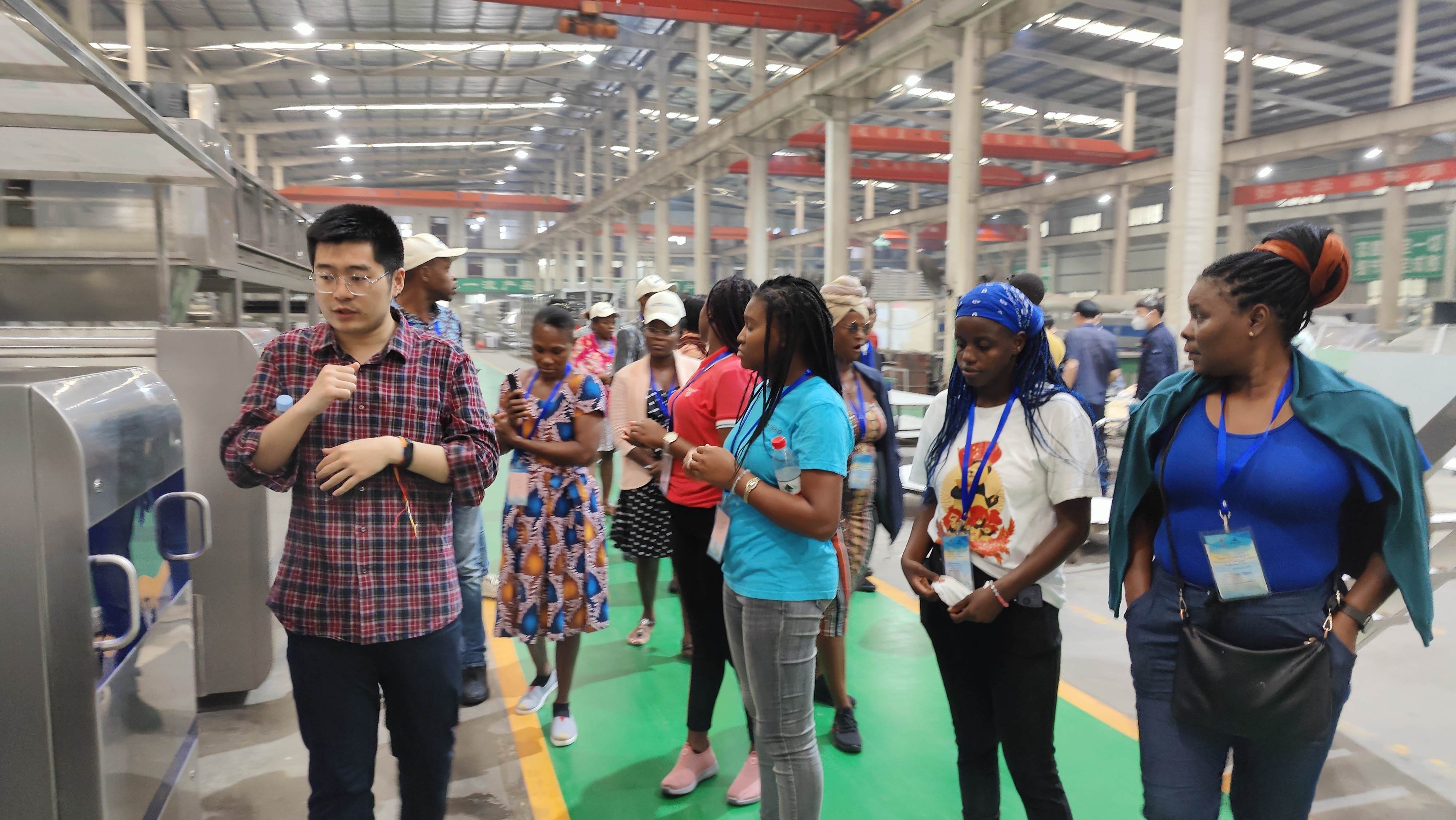 Henan University of Technology's Grain and Potato Processing Technology Study Class for Developing Countries visited Henan Dongfang Noodle Machine Group