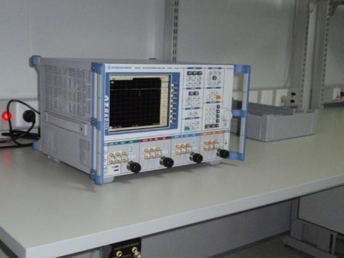 用于测试电子学无源器件、有源器件和电子线路的物理特性。