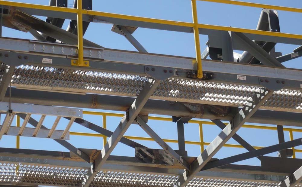 Diamond Safety Grip Grating for Footbridge