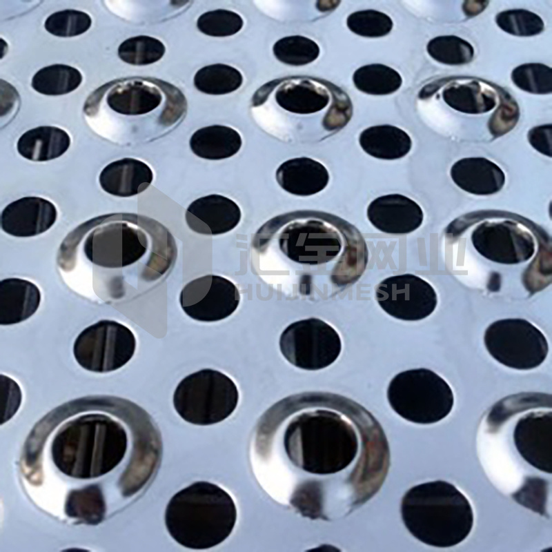 Quality Traction Tread Grating: The Perfect Choice for Wet Environments