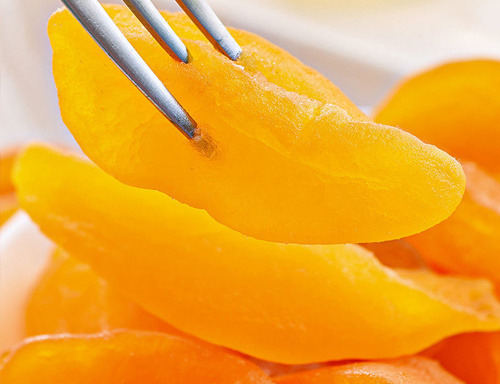 dried yellow peach