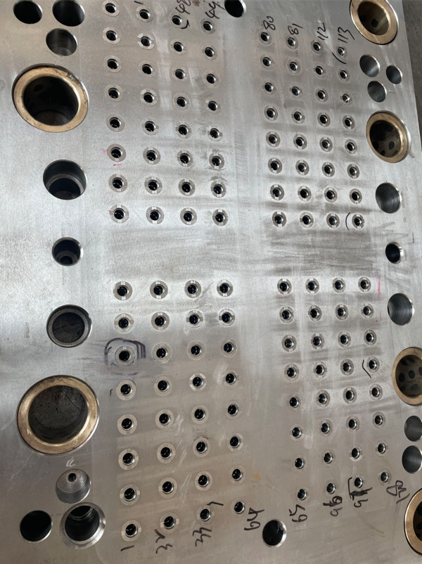 128腔針帽模具
