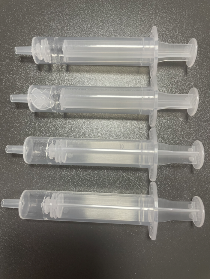 中部自毀注射器