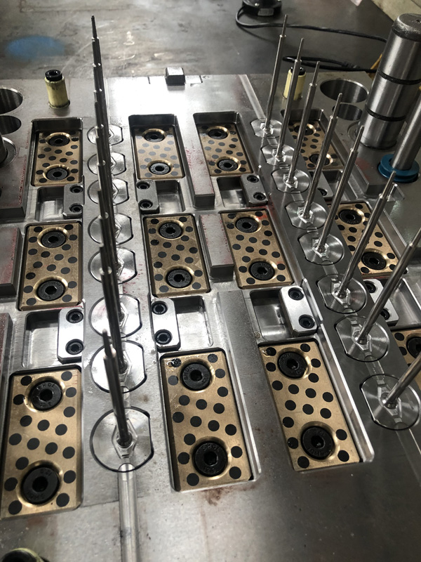 探索回縮式自毀注射器模具的奧秘
