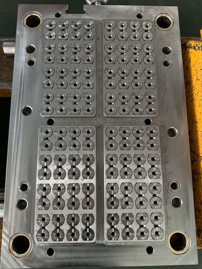 128腔自毀針座模具