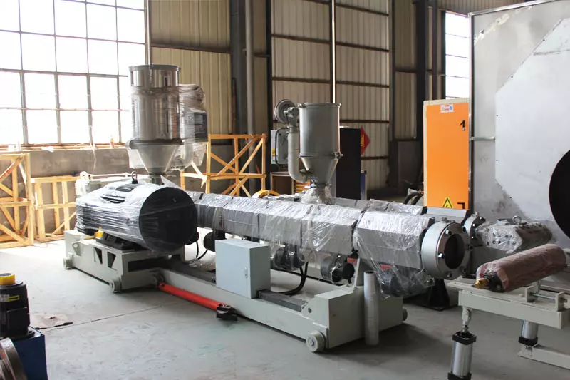 3PE extruders