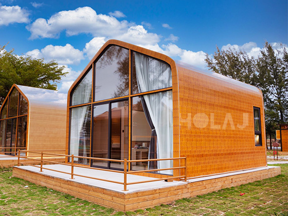 TRIANGLE ALUMINUM HOUSE