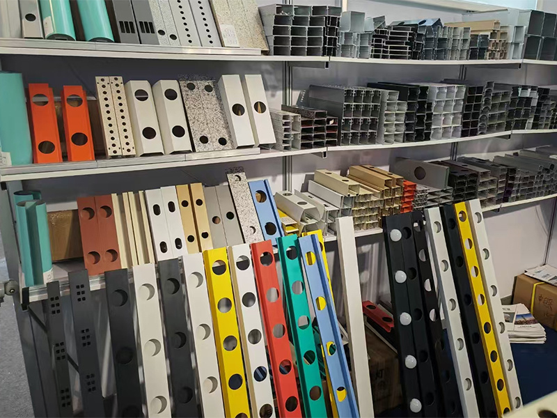 Understanding the Benefits of Powder-Coated Aluminum Extrusions in Construction