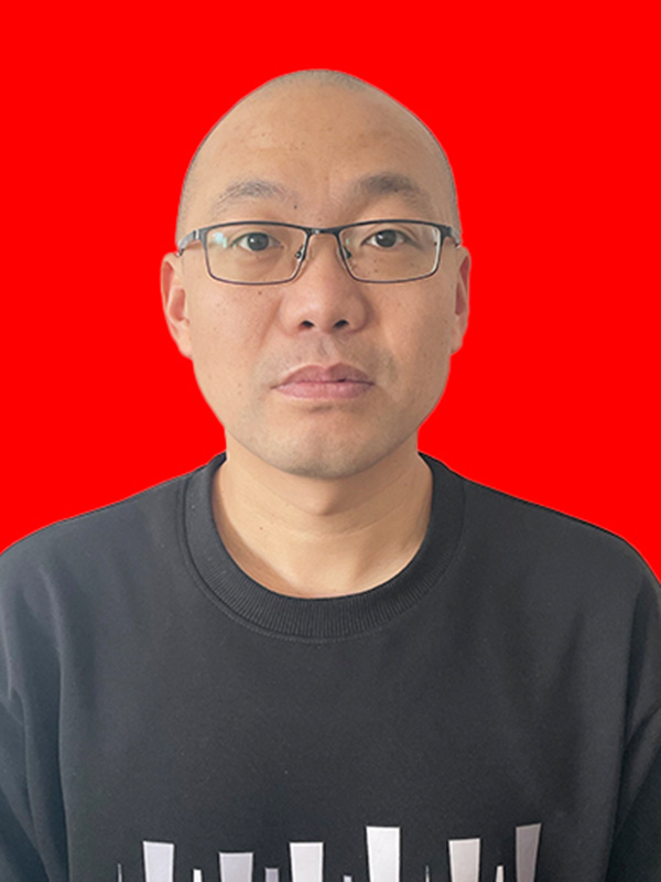 优秀员工　李洪胜
