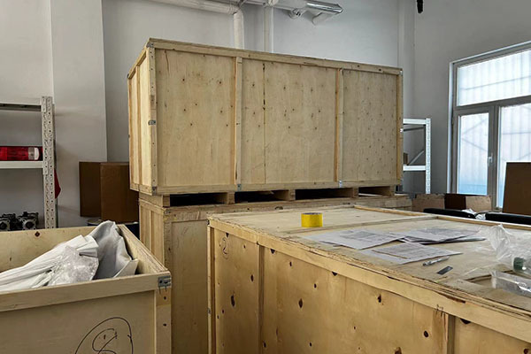 Packing and delivery Packing and delivery