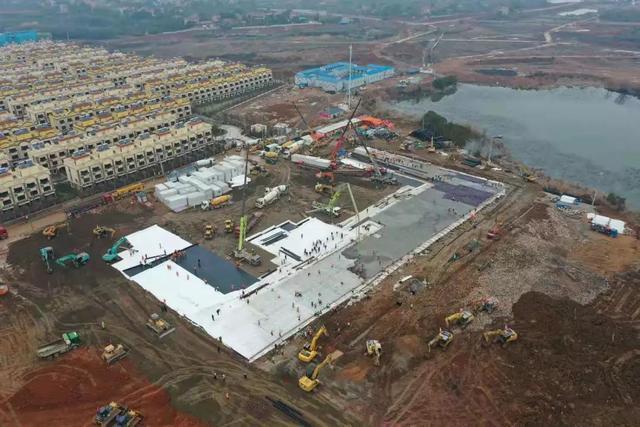 2020 Apoyo a Wuhan, Hospital Huoshen shan, Weichai en acción