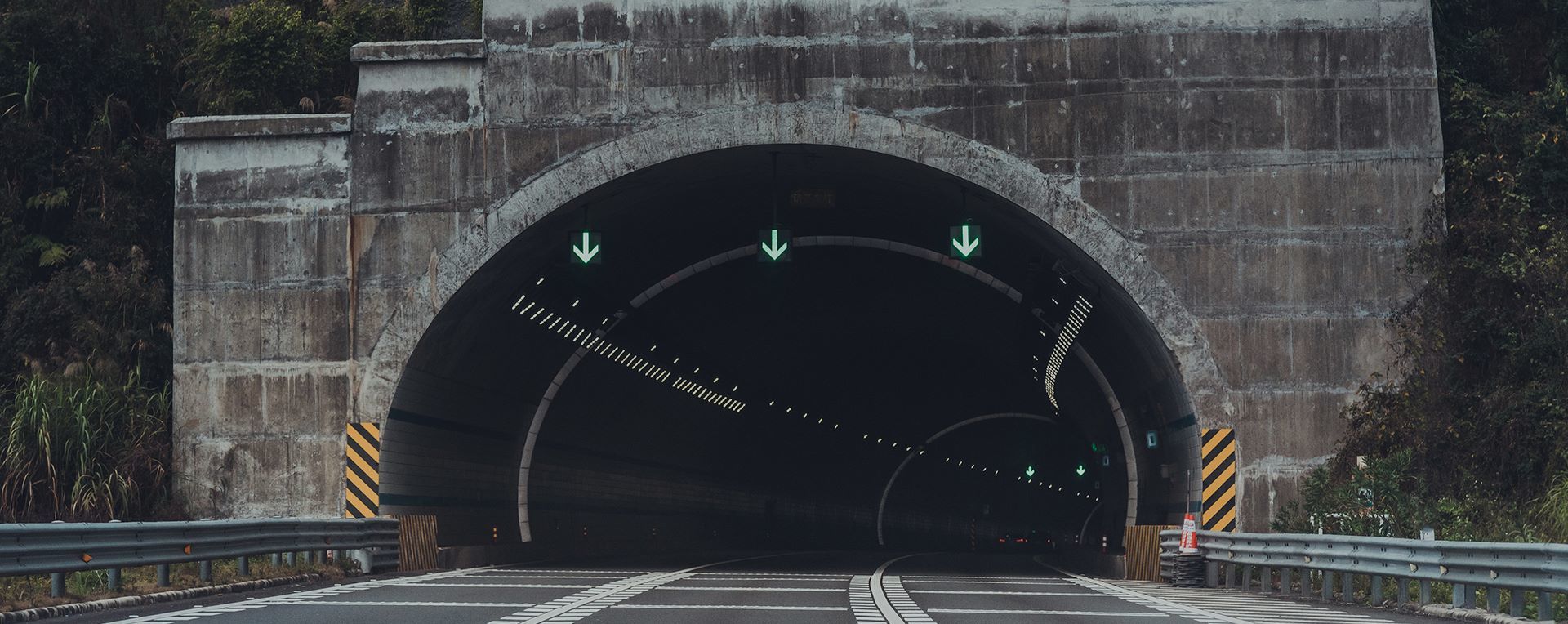 山岭隧道 山岭隧道