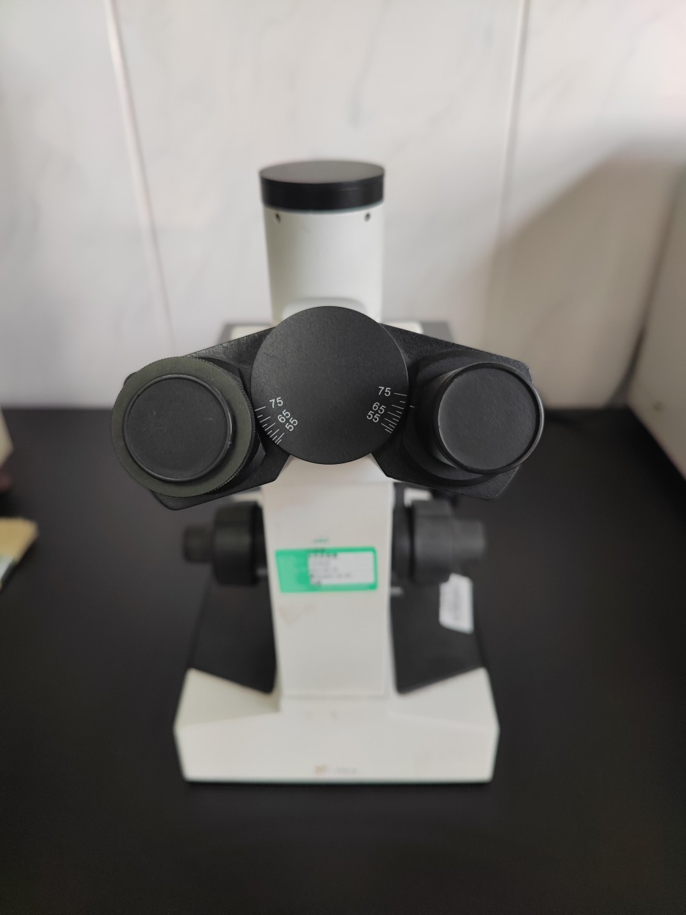 Metallographic microscope