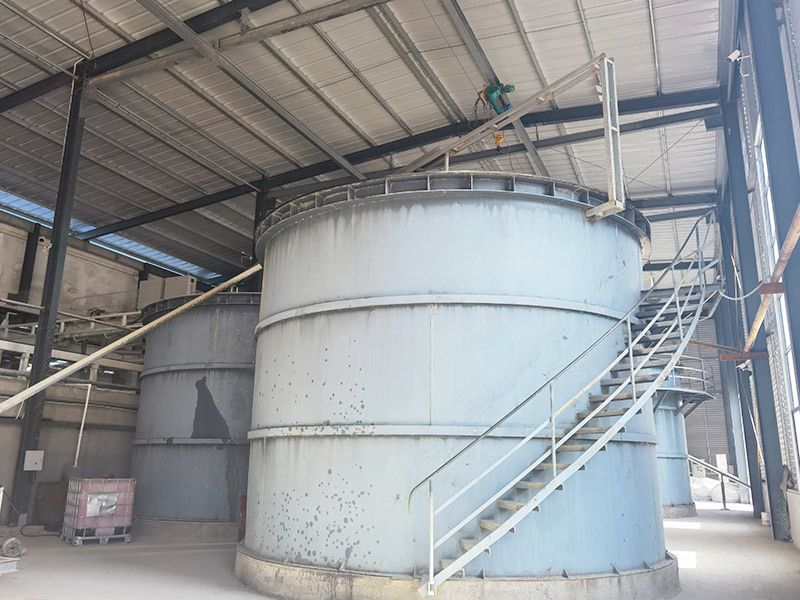 Storage tank