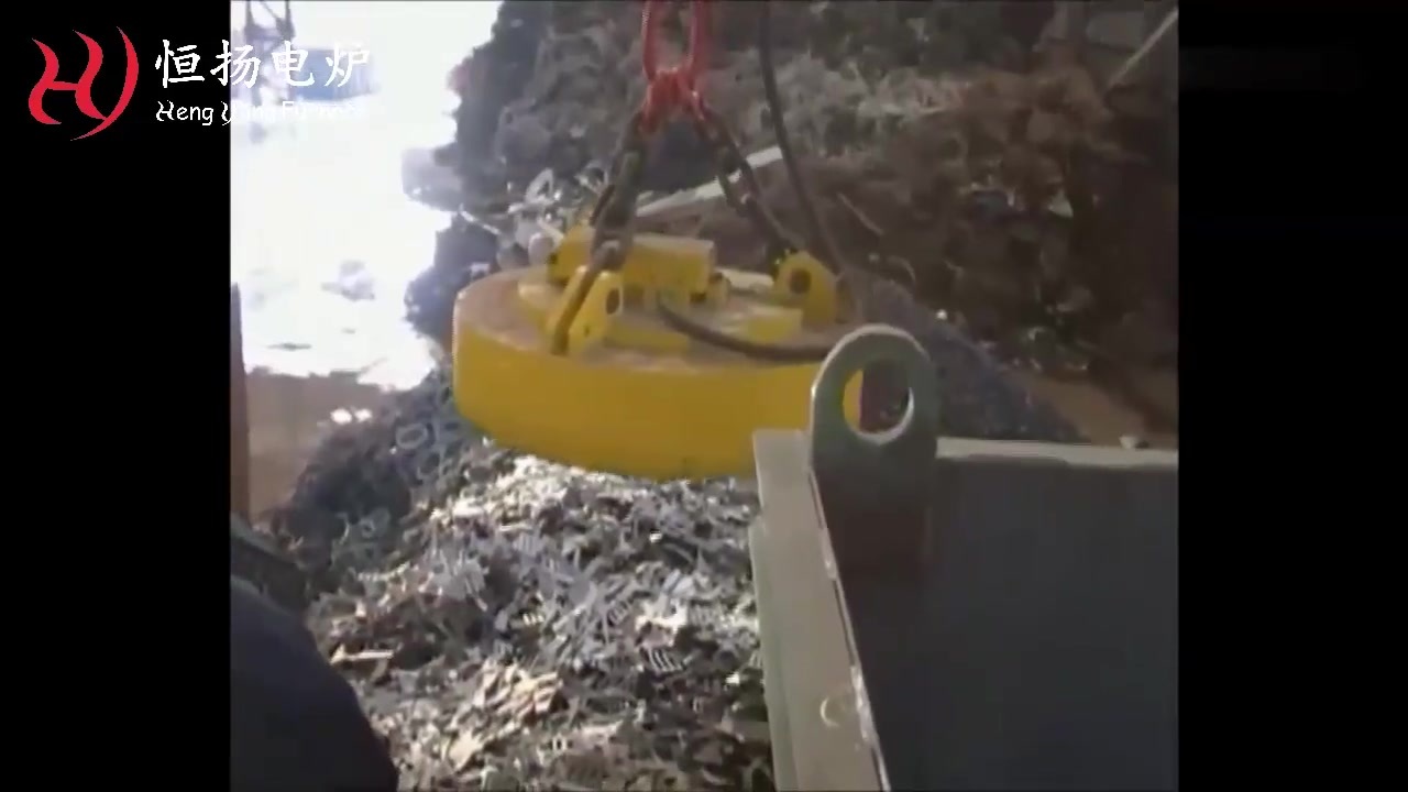 Induction Furnace Auto-Feeding Case.mp4