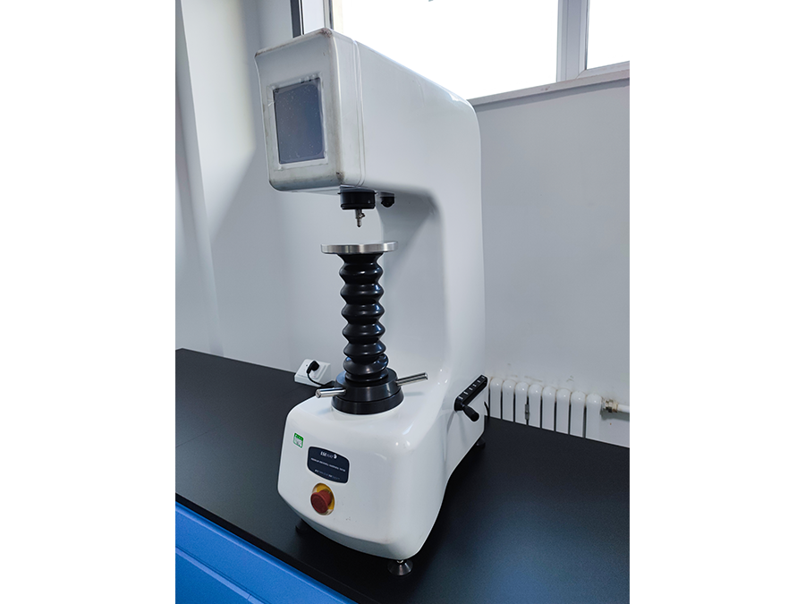 Rockwell hardness tester