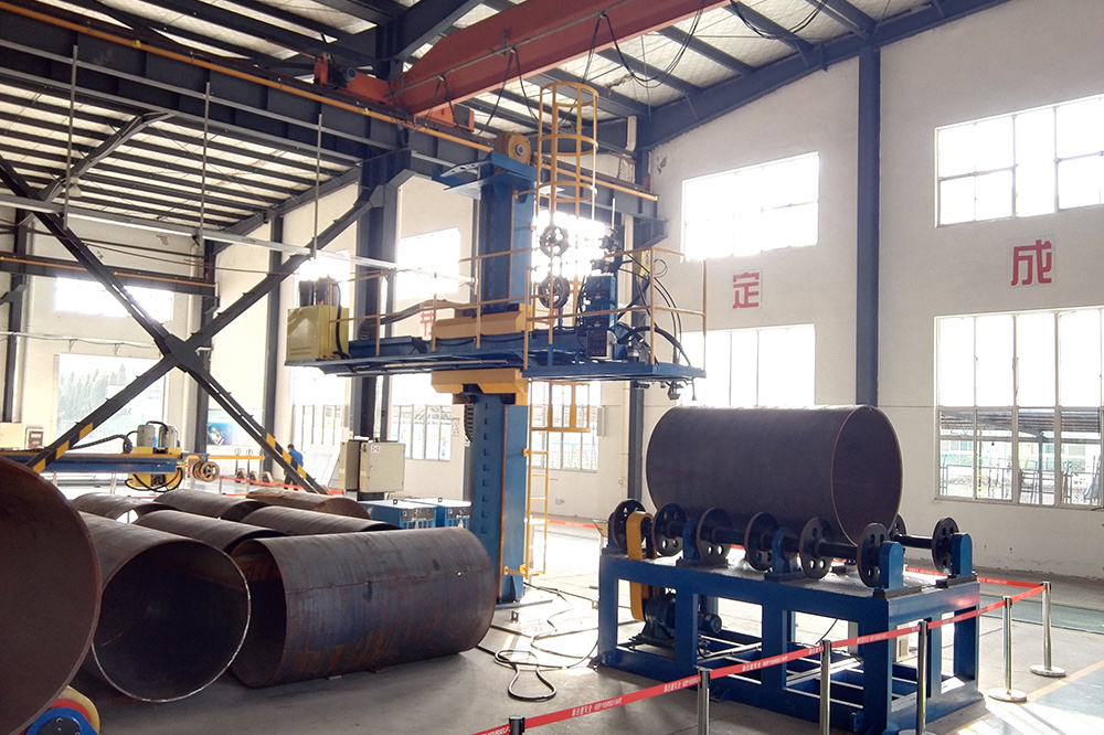 Outer longitudinal Seam Welding Machine