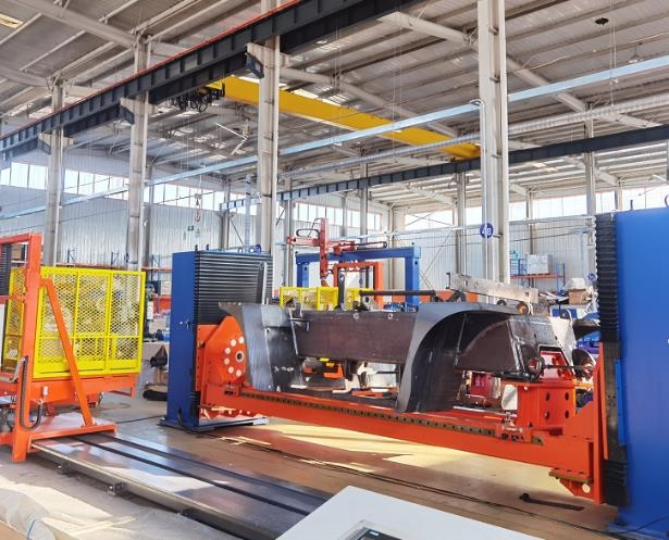 Intelligent Welding Workstation For Heavy Duty Frame