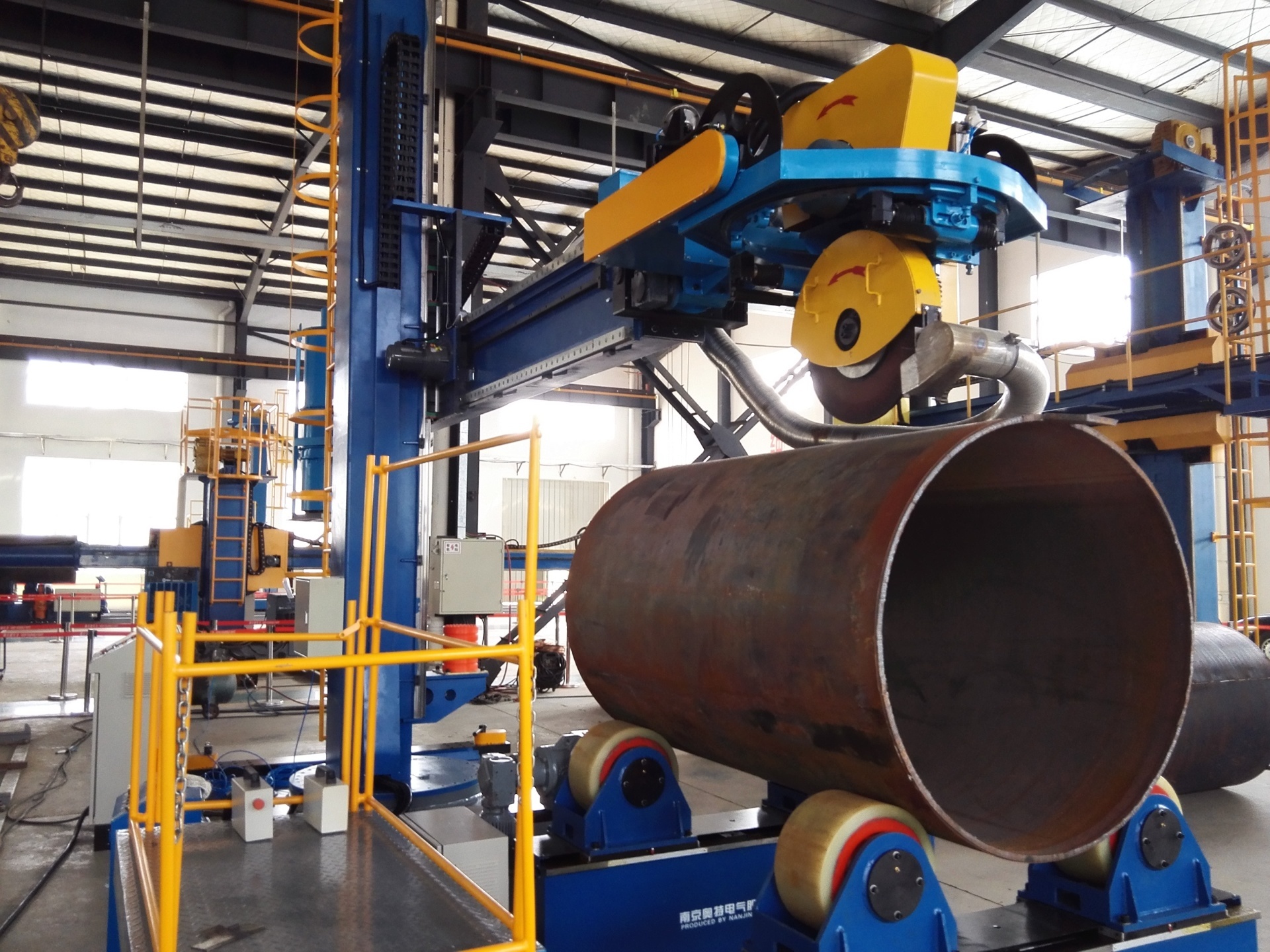 Longitudinal Seam Cleaning Machine