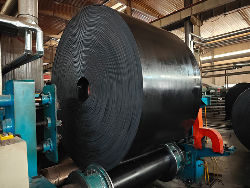 Introduction to the operating temperature ranges of industrial conveyor belts made from different materials