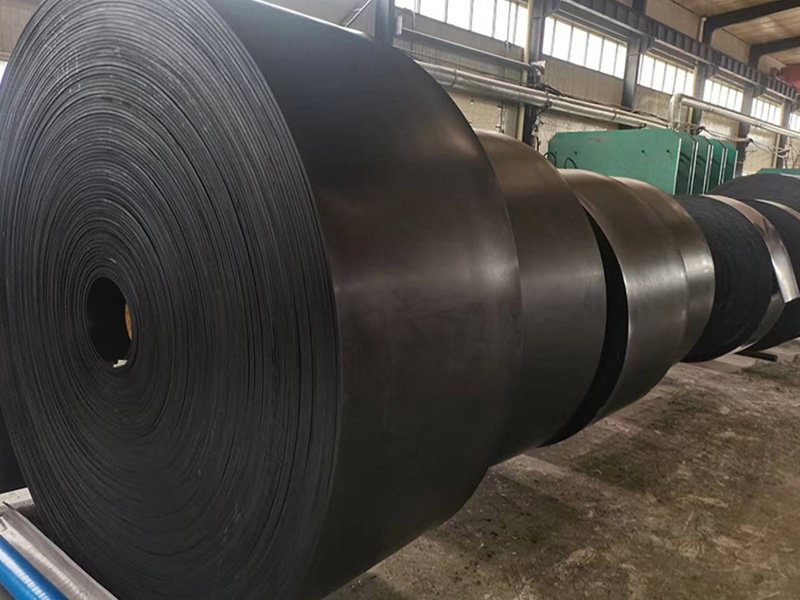Characteristics and differences between PVC and rubber conveyor belts
