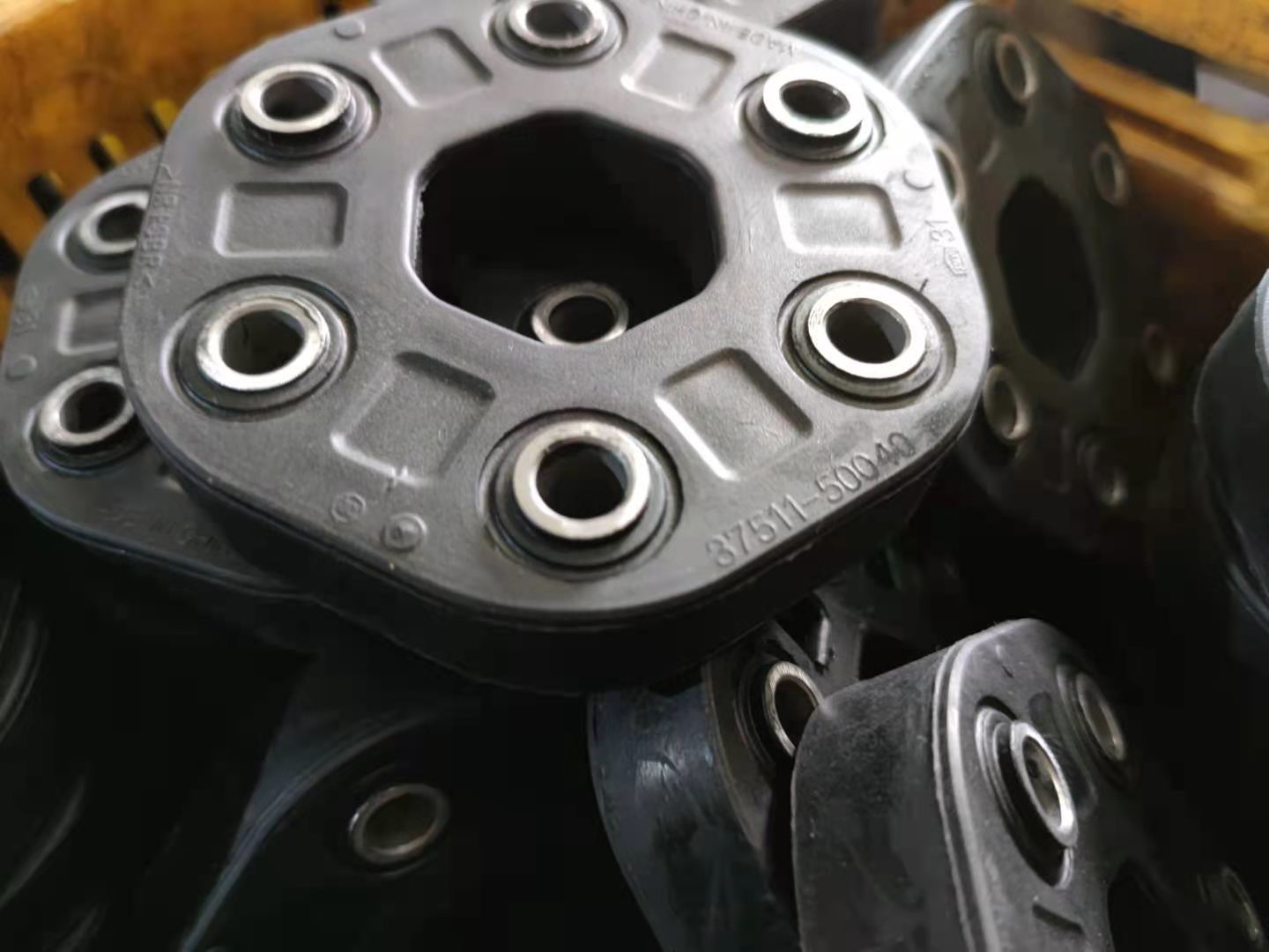 SQB  37511-50040 High Quality Factory Sale Engine Mounting for TOYOTA Lexus LS400 94.10 - 97.07