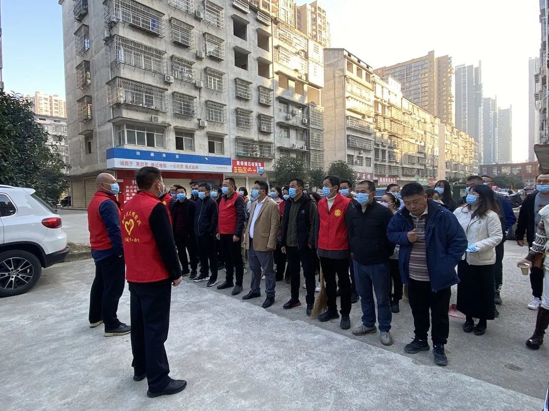 眾志成城描繪美景，萬人潔城扮靚家園
