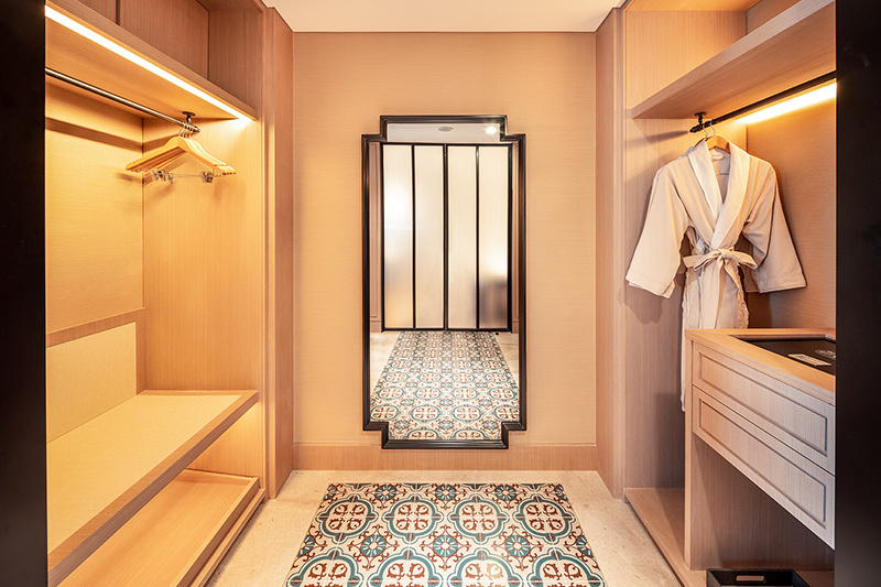 DELUXE ROOM “SHI GUANG”