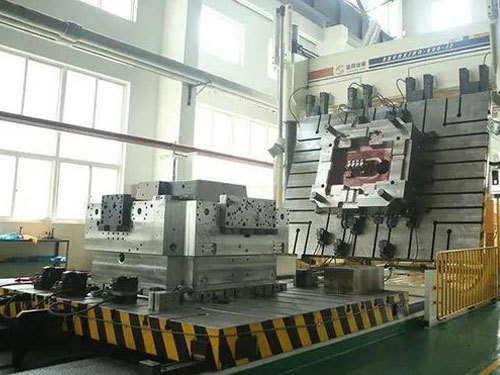 Large-scale die casting molds are a key technology for achieving integrated die casting.