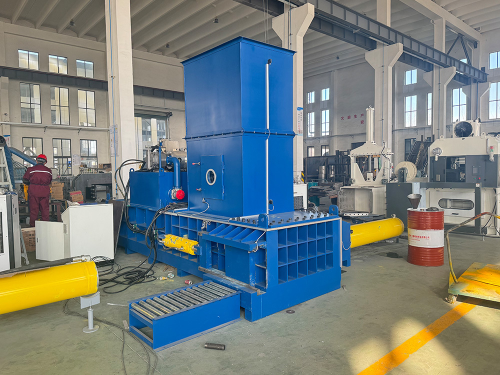Metal compression baler