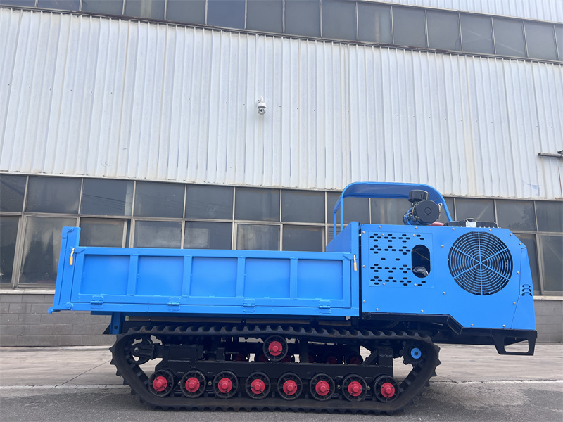 乘坐式5.5T-4102版履带车