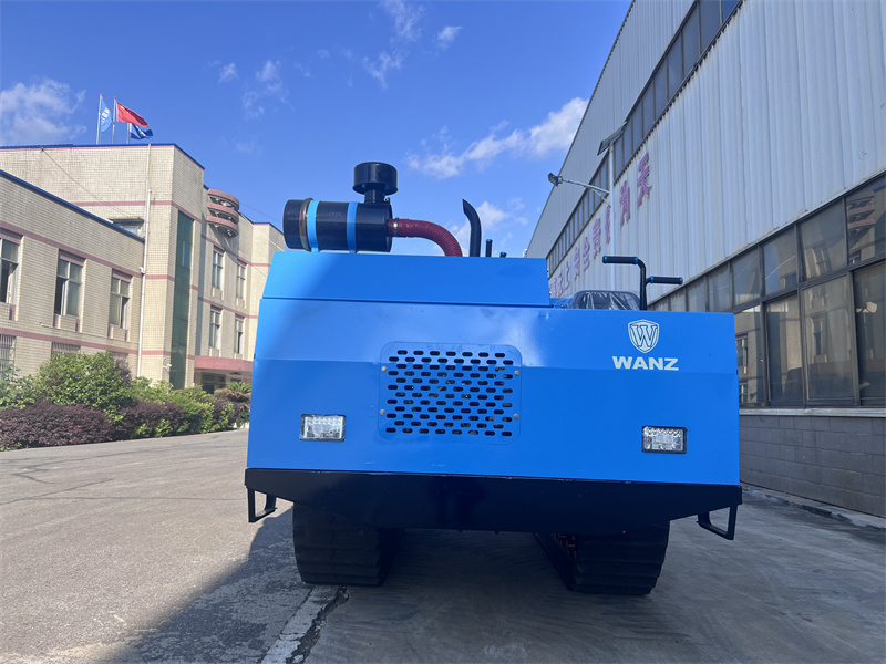 乘坐式4T-490版履带车