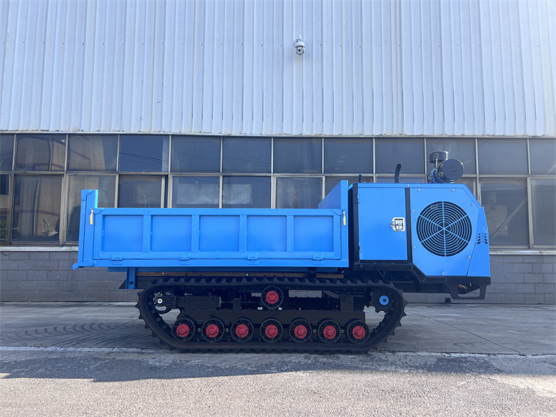 乘坐式4T-490版履带车