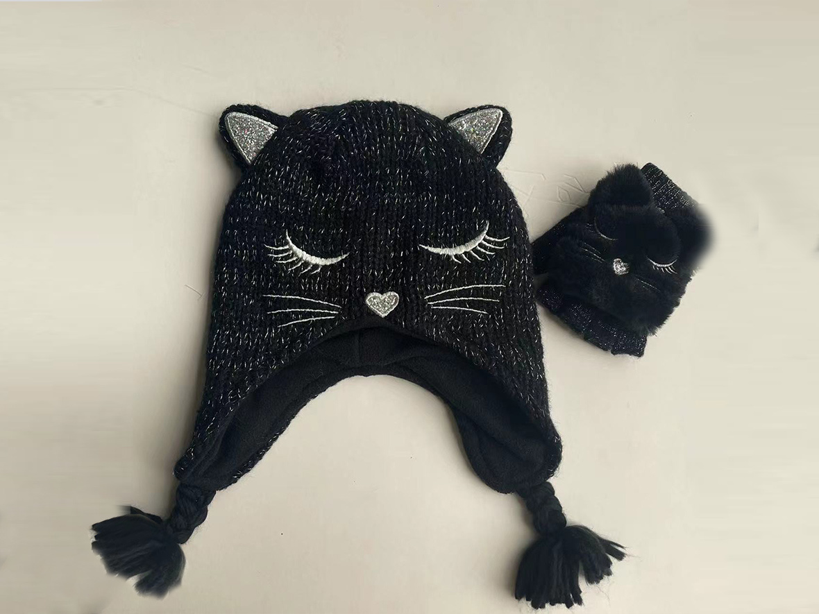 Hat(m004)