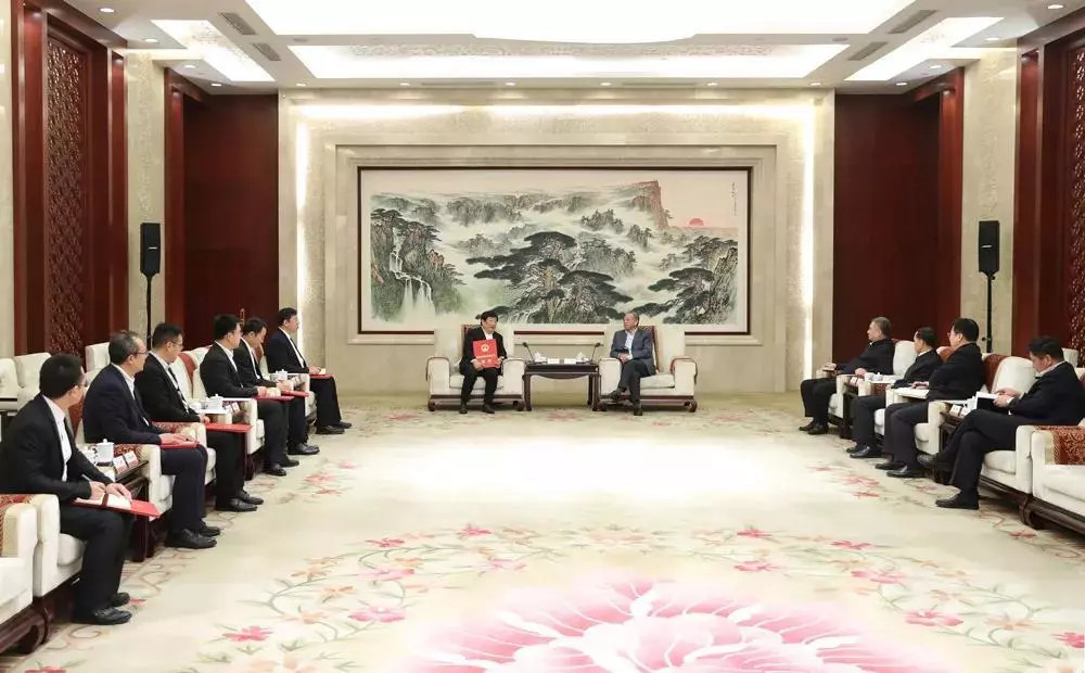 山東省委書記劉家義會(huì)見濰柴動(dòng)力創(chuàng)新團(tuán)隊(duì)