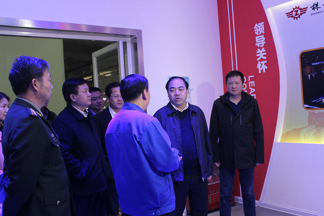 株洲市市委副書記、市長陽衛(wèi)國一行到株齒公司調(diào)研