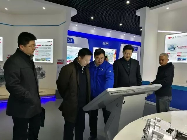 株洲市副市長何朝暉一行到公司現(xiàn)場辦公