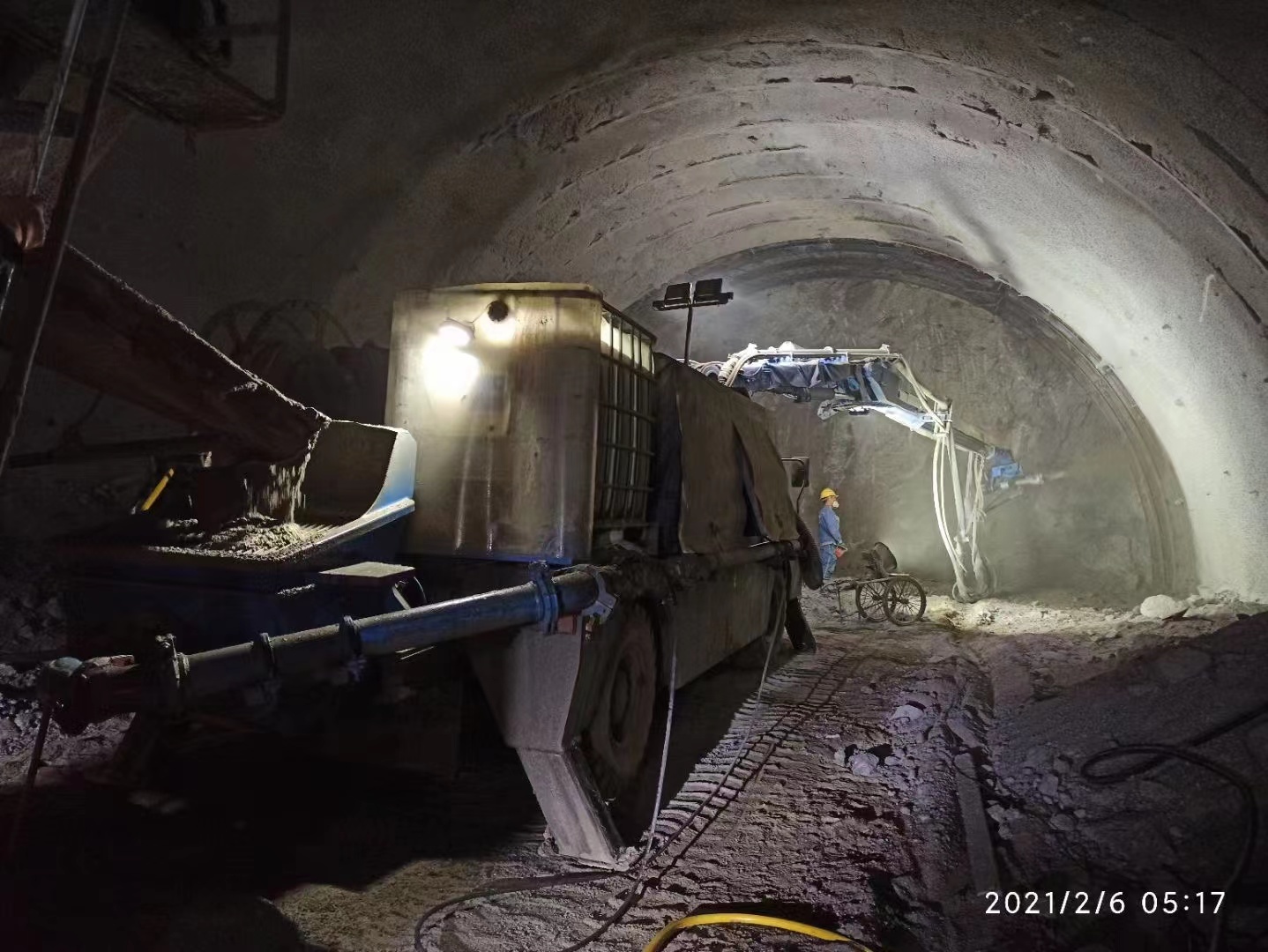 爐石高速余家崗隧道