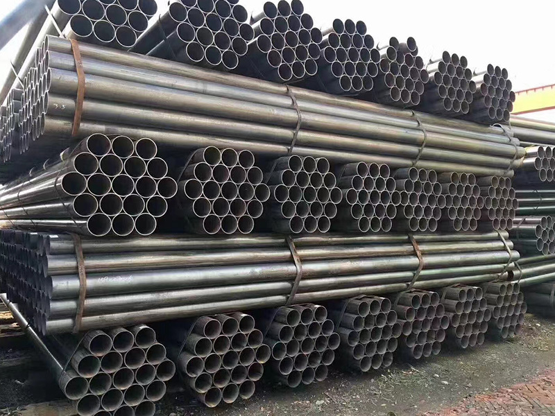 Longitudinal welded pipe