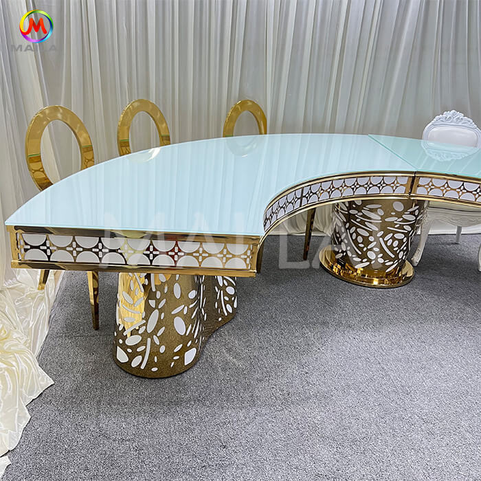 Latest Sale Half Moon Shape Stainless Steel MDF Top Wedding Table with Golden Banquet Chairs and Table